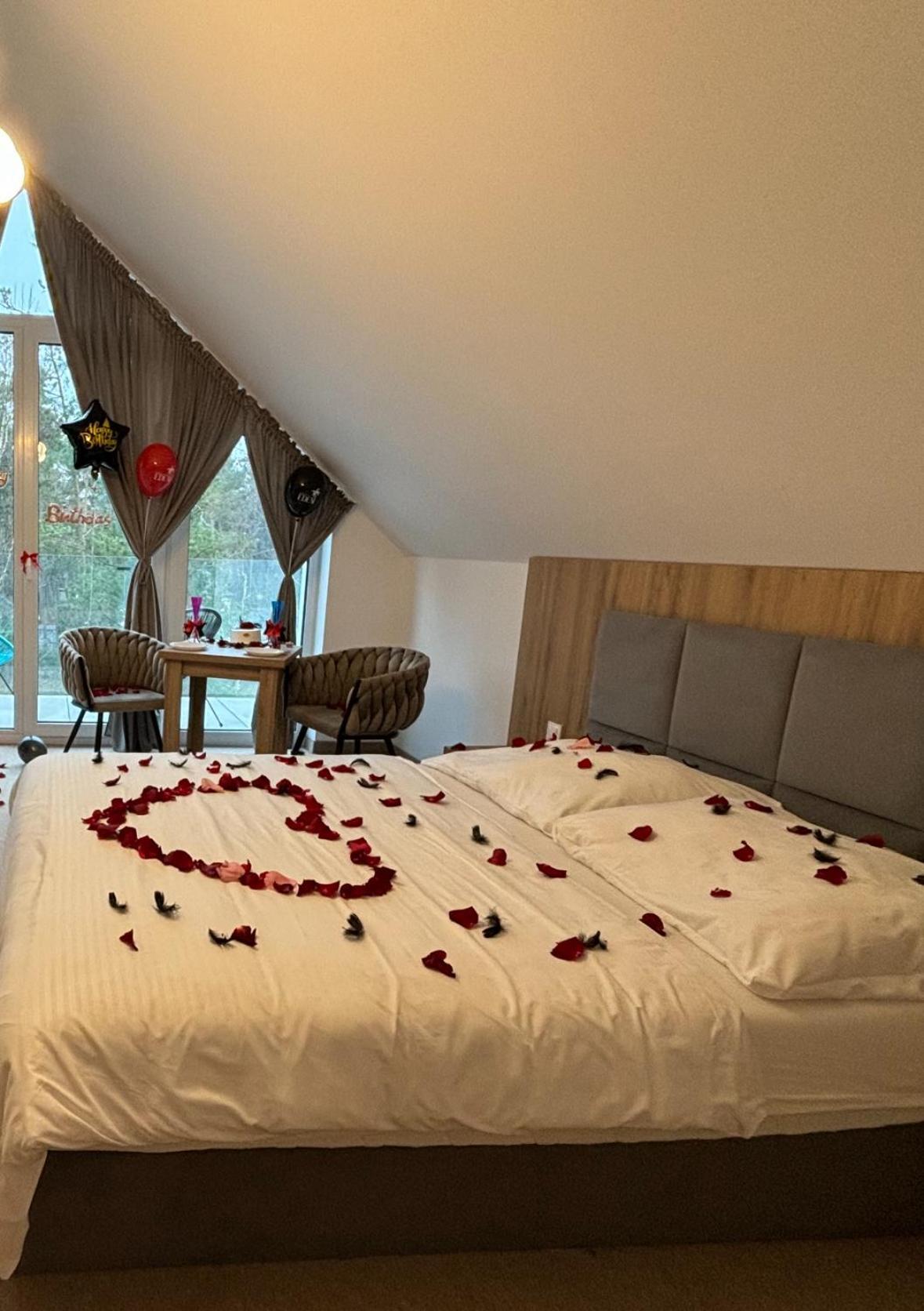 Resort Eden Premium Jastrzębia Góra Eksteriør bilde